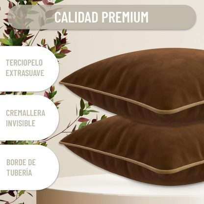 Set of 2 cushions made of soft velvet, in brown color and beige edge. With pipe edge